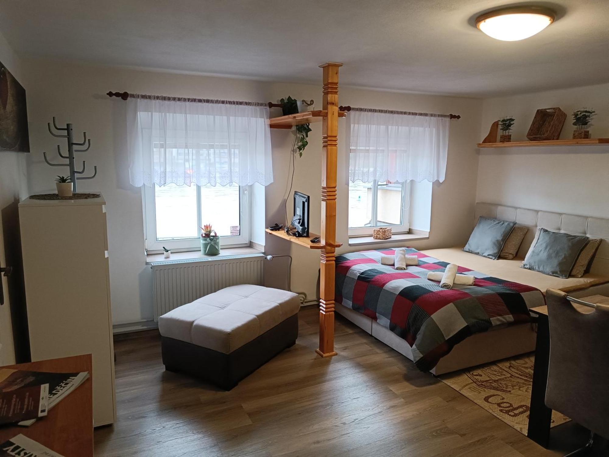 U Bocmana S Vyhledem Na Zamek A Labe Lägenhet Decin Exteriör bild